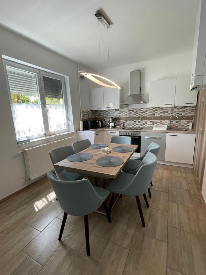 Thermal Next I Weninger Apartman Kiskunhalas Extérieur photo
