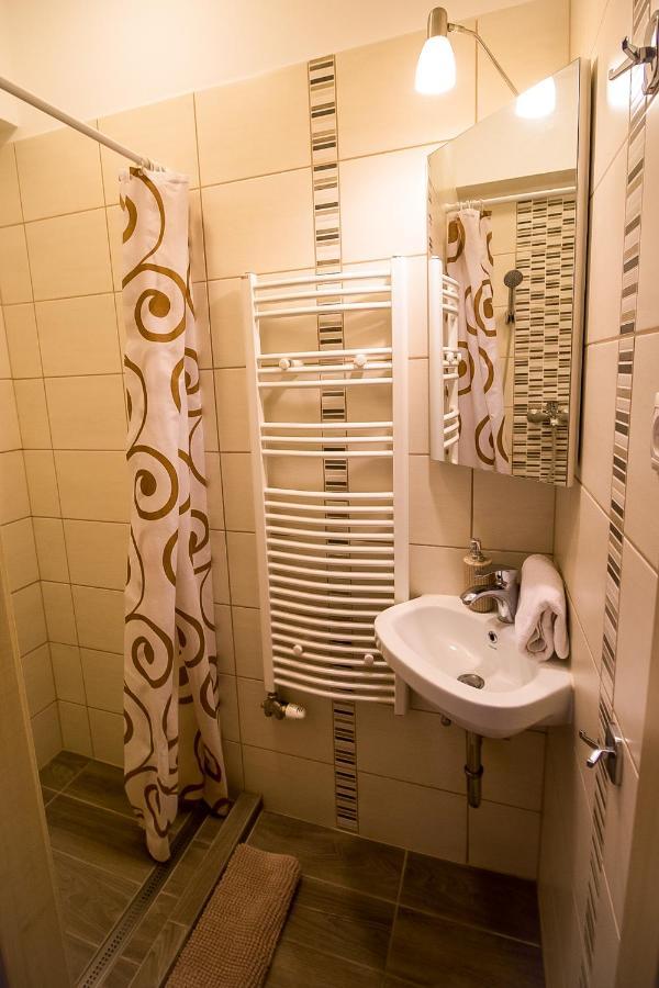 Thermal Next I Weninger Apartman Kiskunhalas Extérieur photo